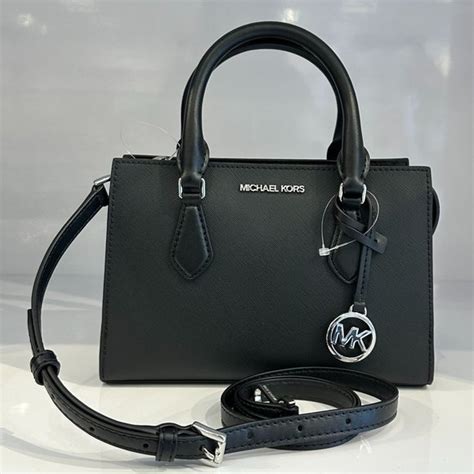 michael kors tasche gross|michael kors opened satchel purse.